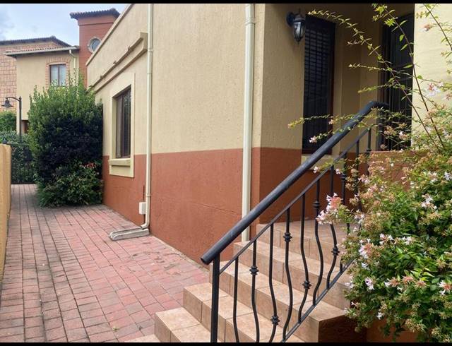 3 BEDROOM APARTMENT FOR SALE IN DOUGLASDALE